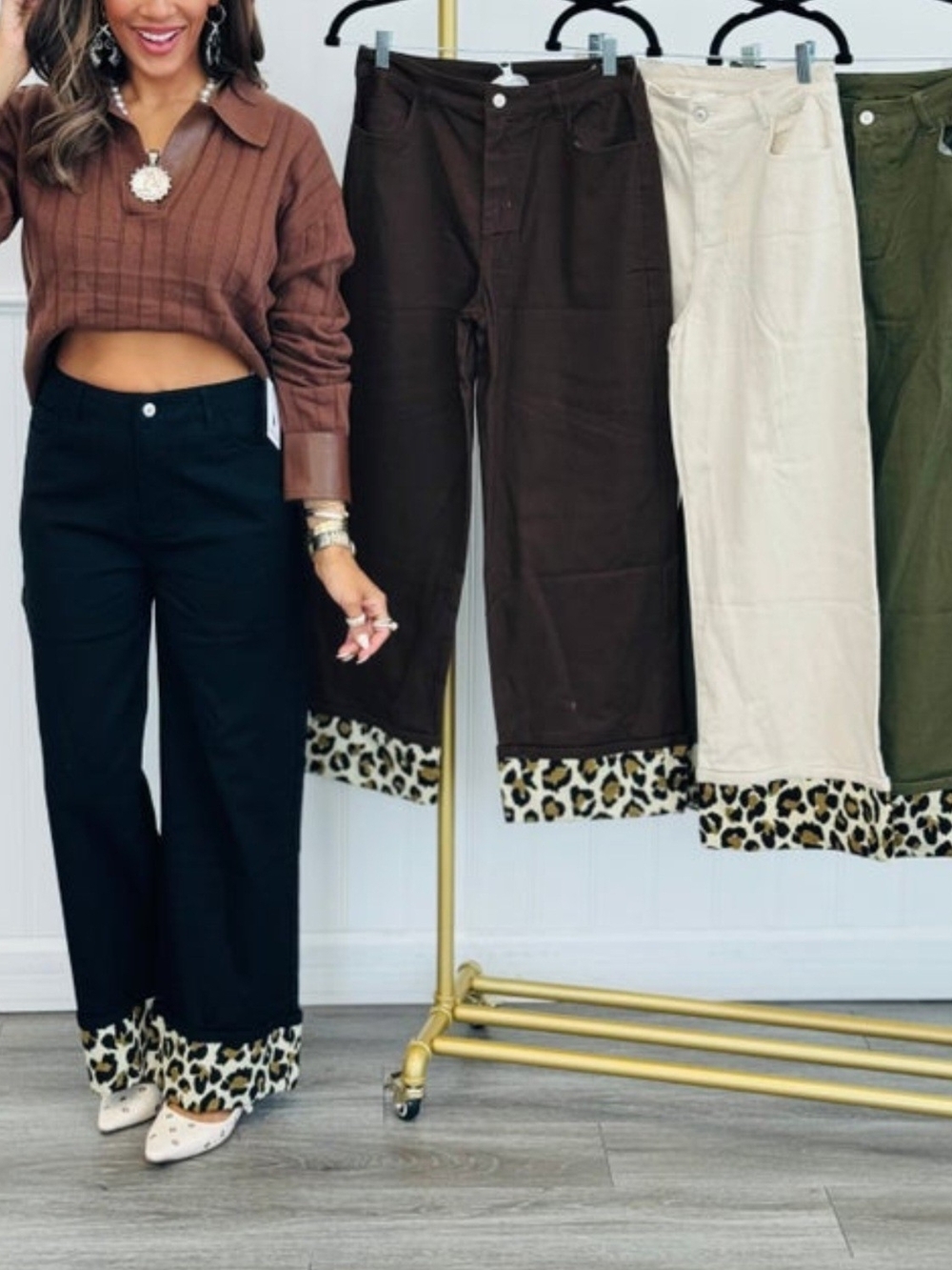 New Entro Olive Contrast Leopard Cuffs Pants Size Medium 8 - 10